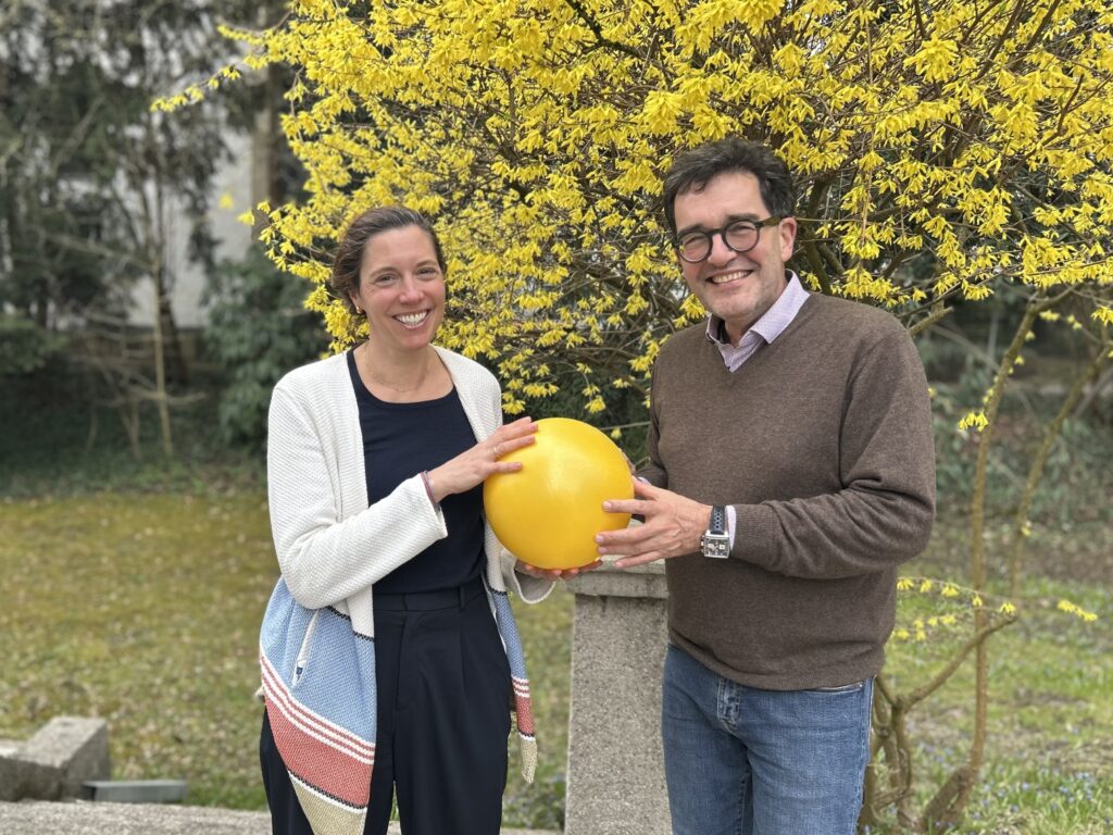 Julianna Günther und Geschäftsführer Prof. Dr. Oliver Weigel