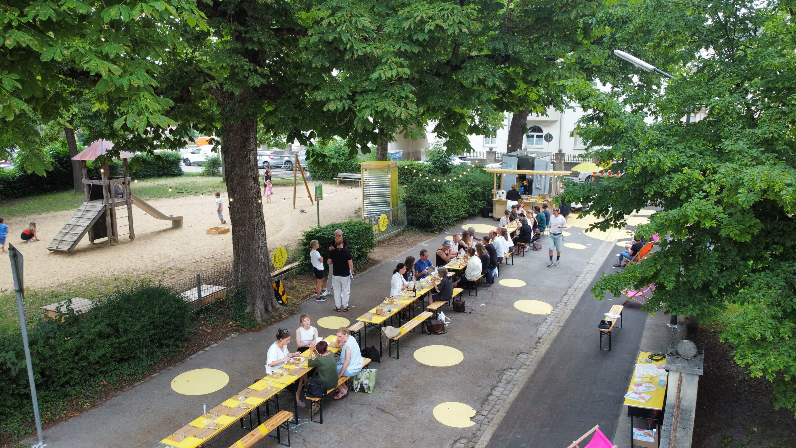 Kurz mal die Stadt verändern? Die Lange Tafel der Baukultur in Augsburg